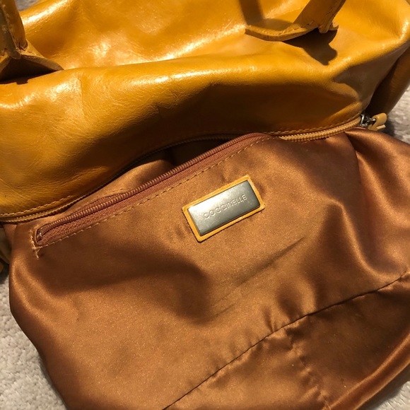 Beautiful Handbag - Picture 7 of 10